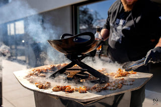 Augoust Atviri griliai Ugniavietė su ketaus kepimo plokštuma Augoust Brasero Plancha