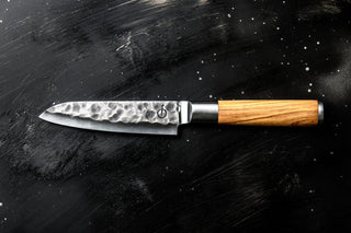 STYLE DE VIE Pjaustymas ir smulkinimas Japoniško plieno peilis STYLE DE VIE Olive Forged, Santoku, 14 cm